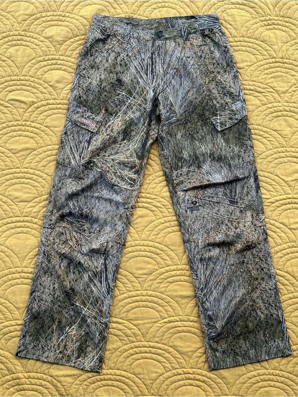 Magellan Outdoors camo cargo pants